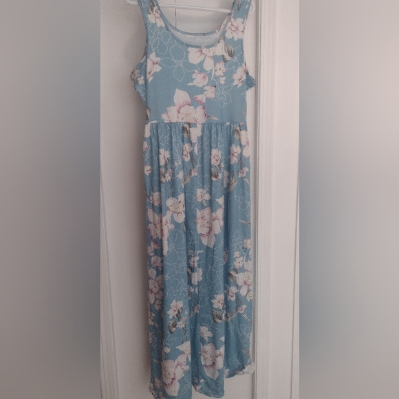Floral blooming maxi dress Ptp 22" - Picture 5 of 5